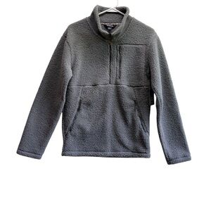 NWT Sherpa Chambling Half Zipper Jacket.
Size S